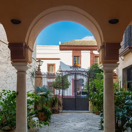 Misterhost Conde De Torrejon Apartment Севиля Екстериор снимка
