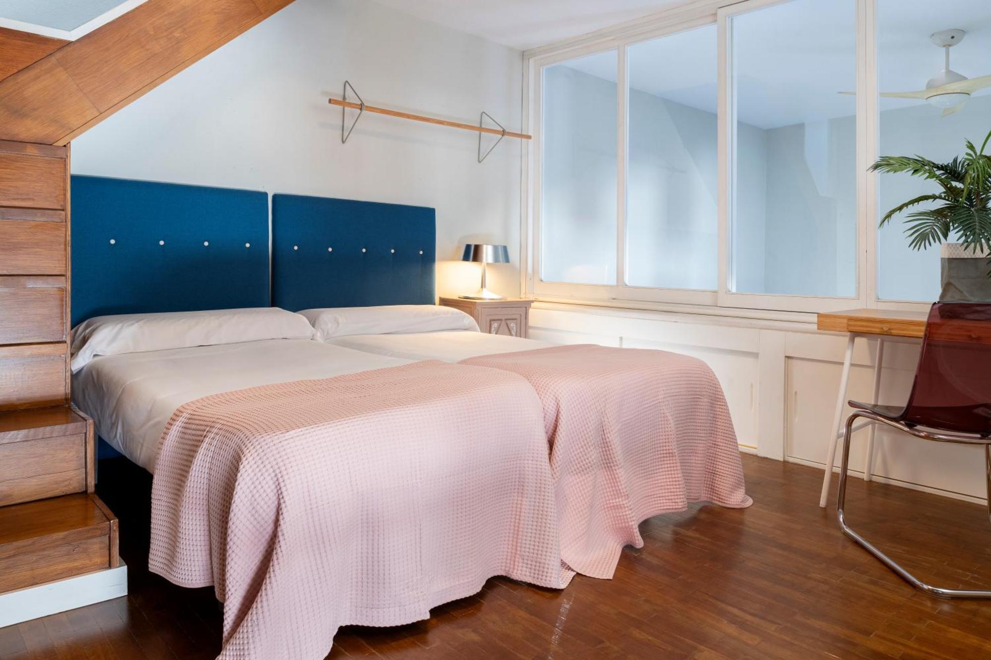 Misterhost Conde De Torrejon Apartment Севиля Екстериор снимка