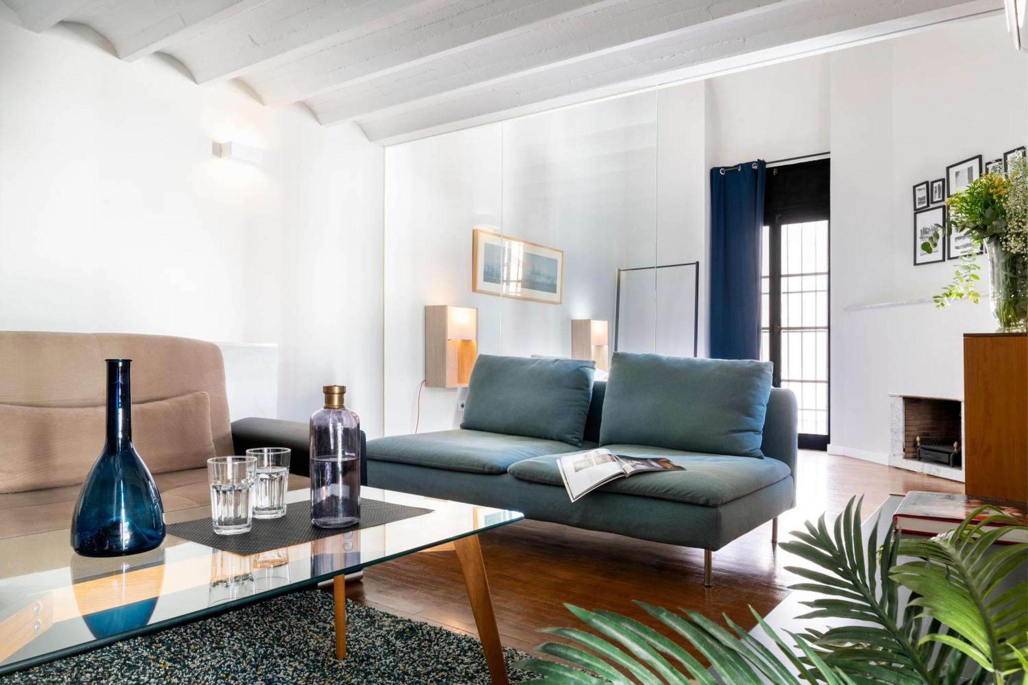 Misterhost Conde De Torrejon Apartment Севиля Екстериор снимка
